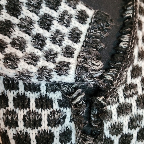 KEREN HART Cardigan, Black and White with Fringe Detail, Size Medium - Picture 7 of 12